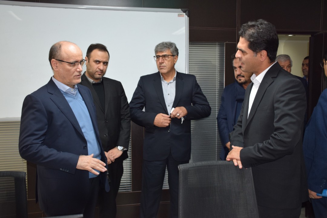 آغاز مرحله جدید ارتقای بهره وری با گفت و گوی مستقیم با همکاران